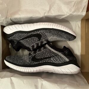 NWT Nike Free RN Flyknit 2018 women’s size 8.5 gray and black running shoes